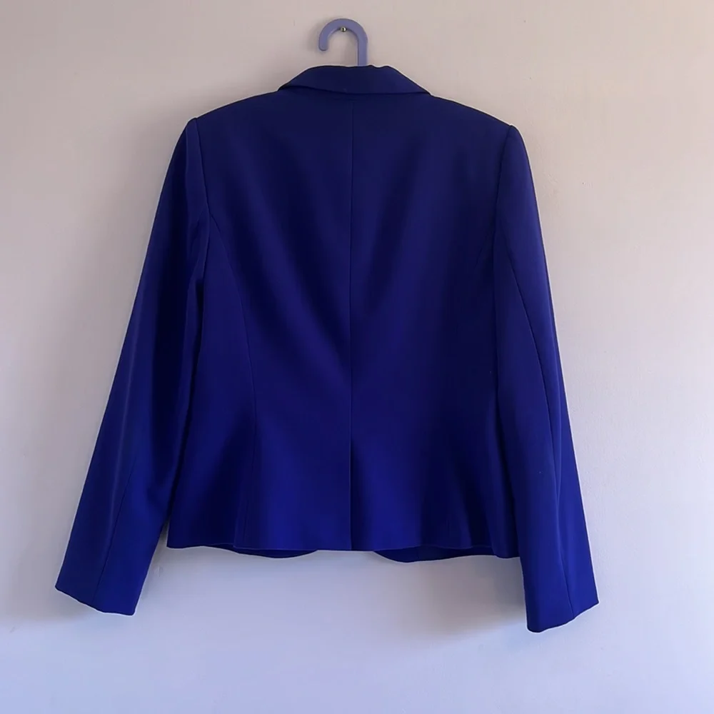 Calvin Klein Size 8 Suit Jacket - Picture 4 of 4